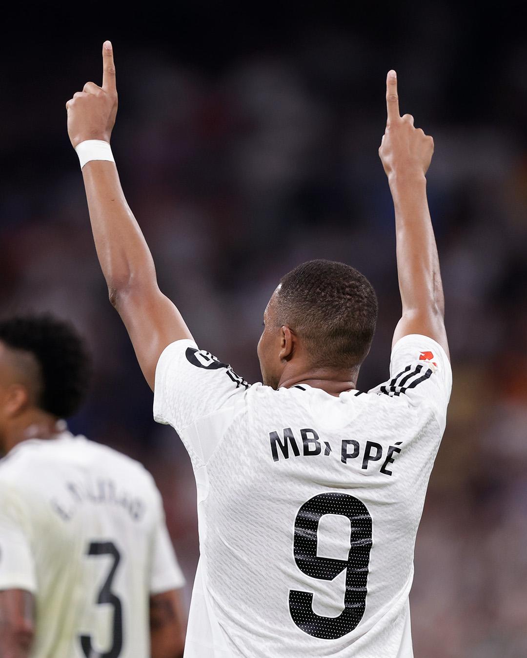 $!Mbappé brilla con doblete ante el Betis