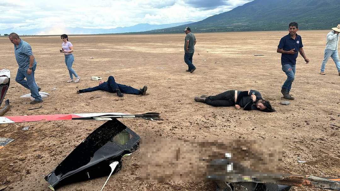 $!Cae helicóptero en Laguna de Sayula en Atoyac, Jalisco; hay cuatro heridos de gravedad