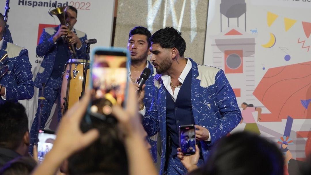 $!La Banda El Recodo pone a bailar a los hispanos en Madrid