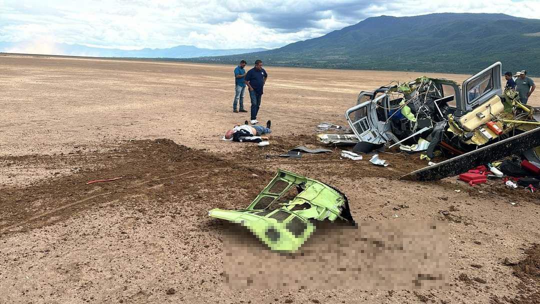 $!Cae helicóptero en Laguna de Sayula en Atoyac, Jalisco; hay cuatro heridos de gravedad