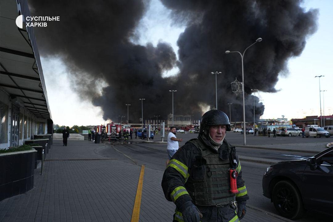 $!Ataca Rusia a un centro comercial de Kharkiv, en Ucrania