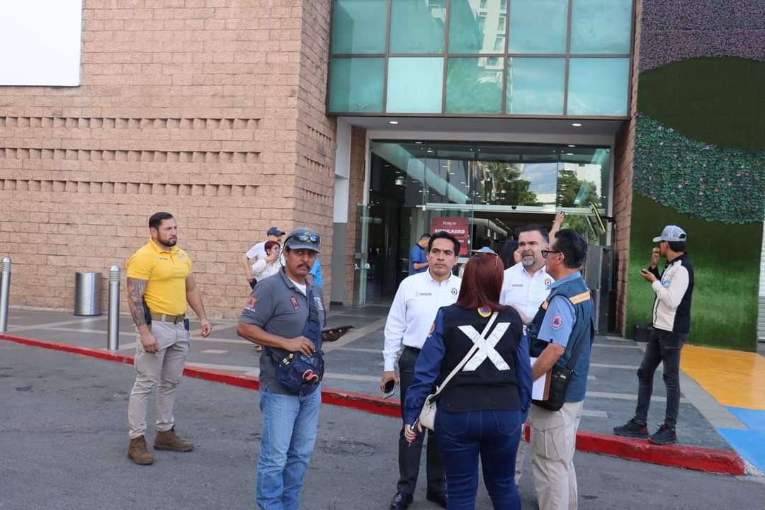 $!Realizan simulacro en plaza del sector Tres Ríos, en Culiacán