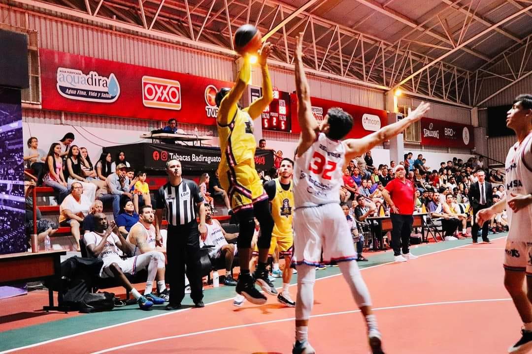 $!Marinos Basketball vuelve a caer en gira, ahora en Badiraguato