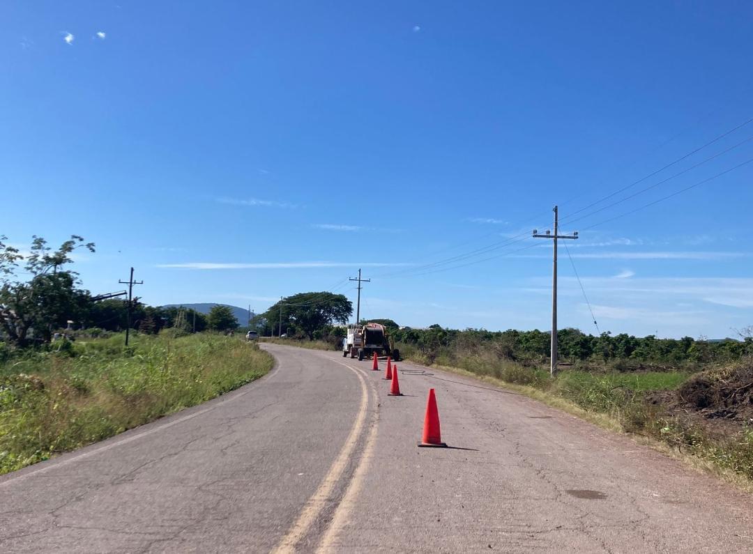 $!Introducción de tubería de canales de riego deja sin agua a Escuinapa por 5 días