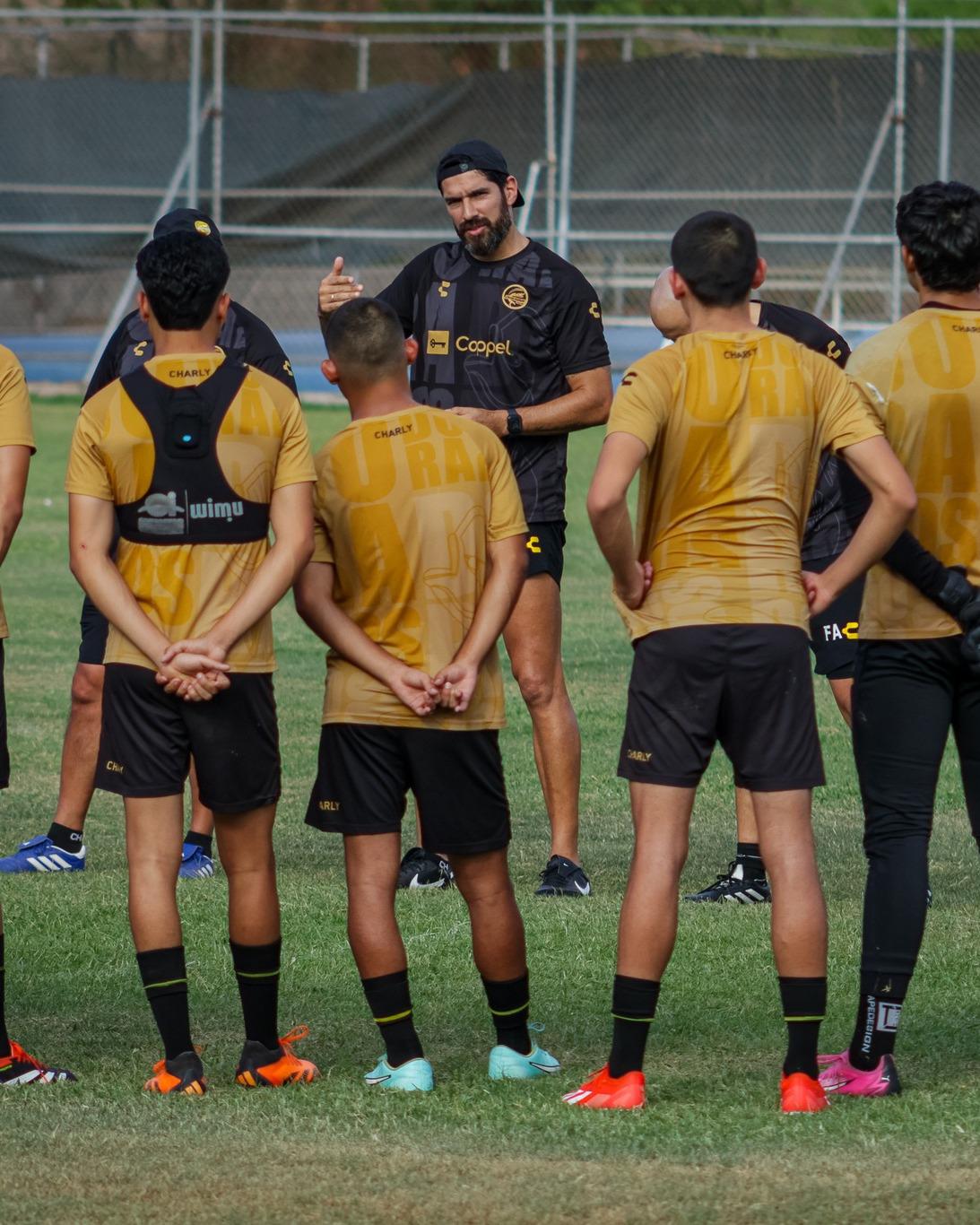 $!Ve Sebastián Abreu puntos positivos en el debut de Dorados en el Apertura 2024