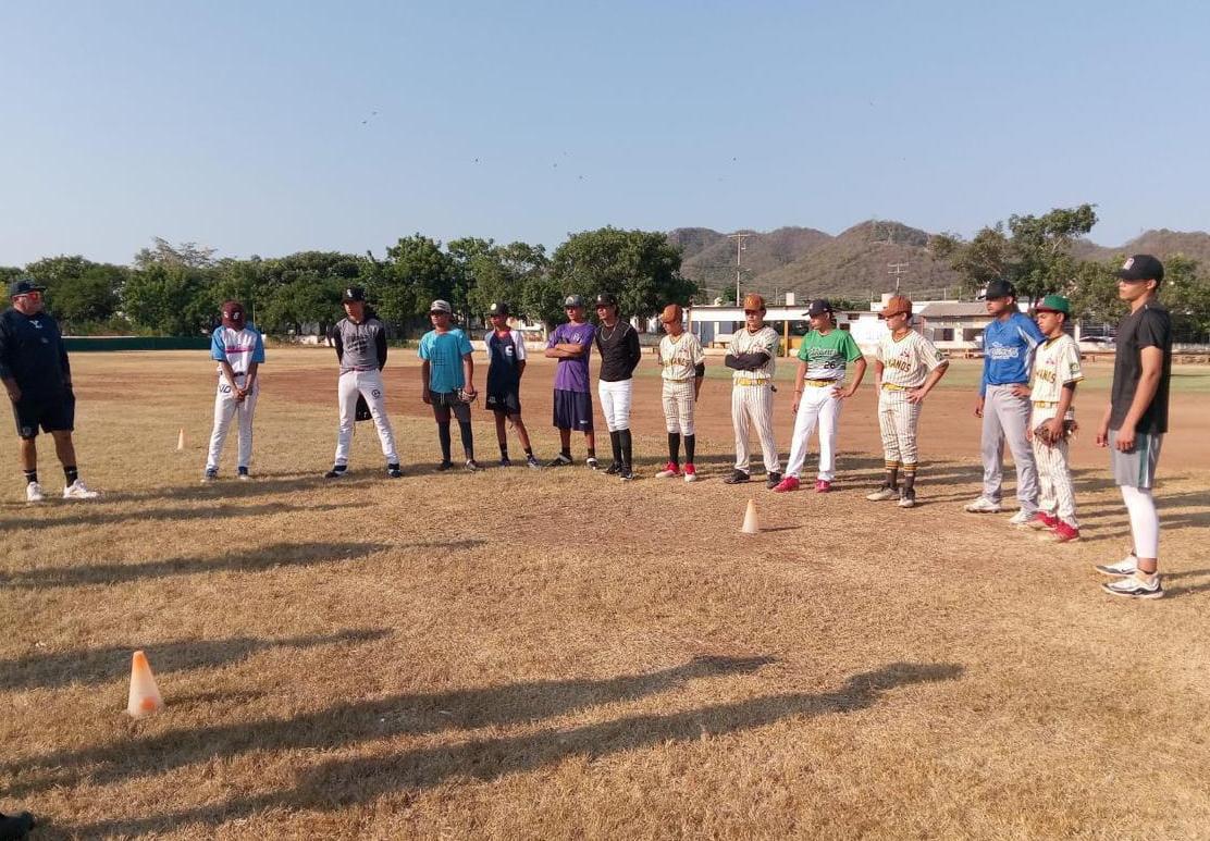 $!Academia del Pacífico Leones de Yucatán realiza visoría en Rosario