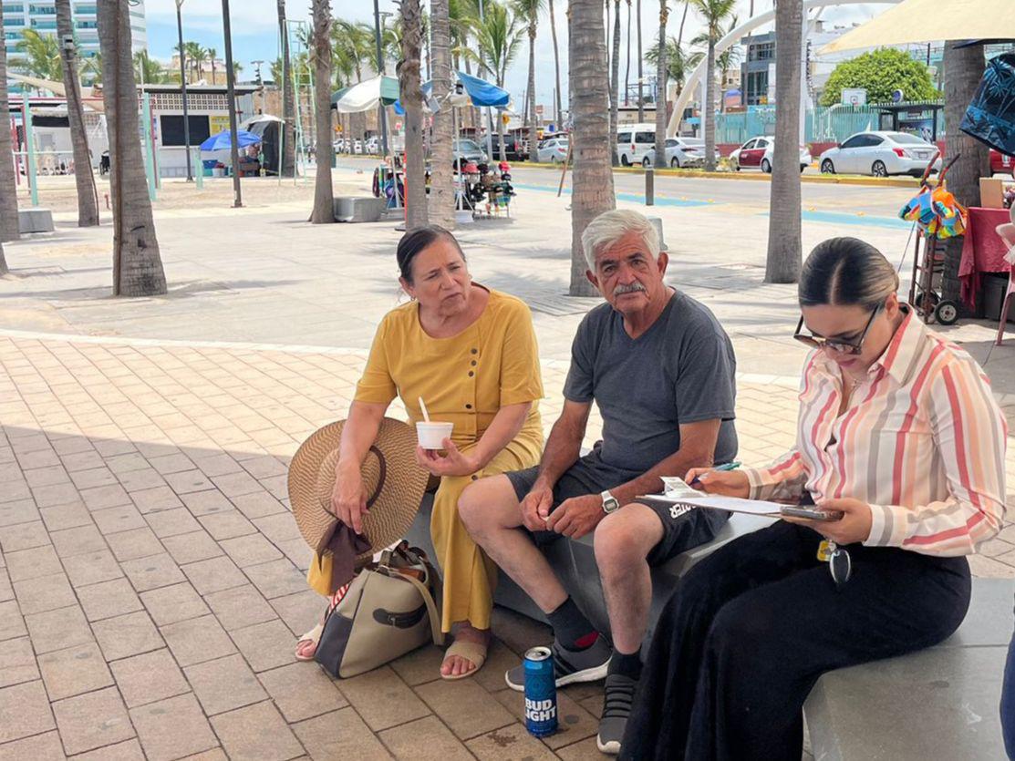 $!Inician encuestas a turistas en Mazatlán; buscan conocer la percepción que tienen del puerto