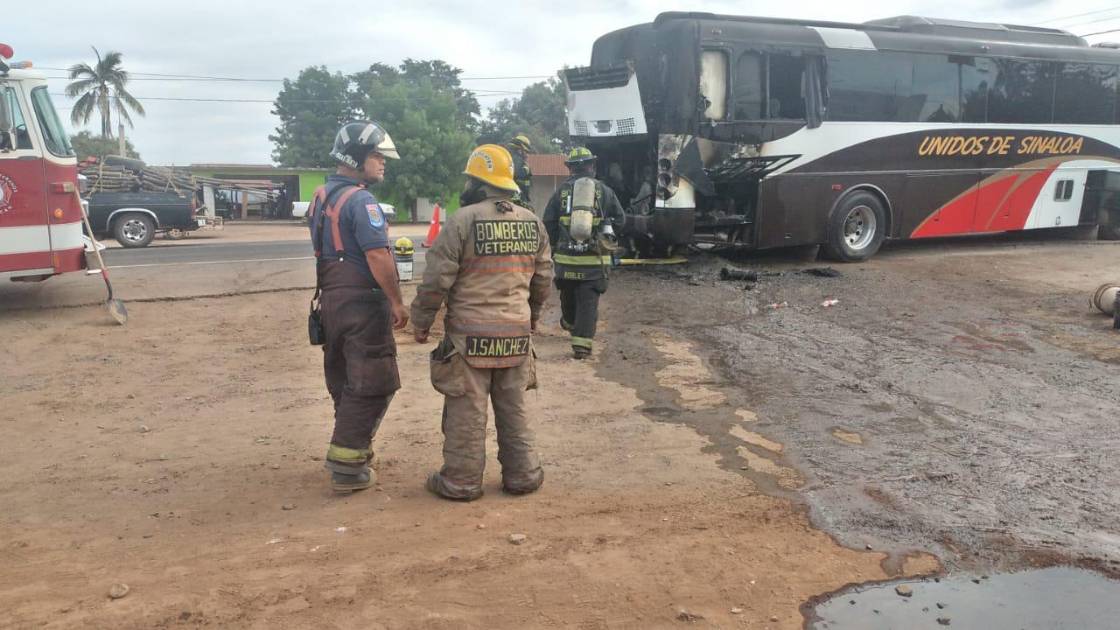 Daños Materiales Deja Incendio En Autobús Se Dirigía A La Cruz De Elota