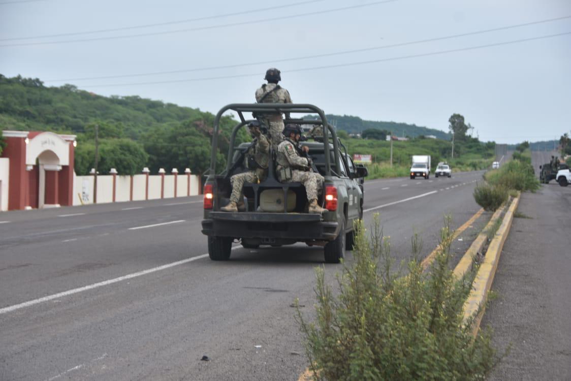 $!Se registra enfrentamiento entre Ejército, Guardia Nacional y civiles armados al sur de Culiacán