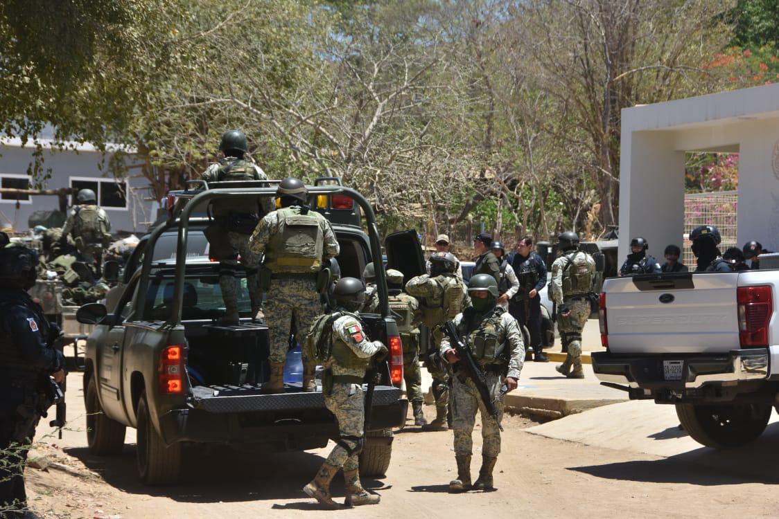 $!Explosión de tanque deja a siete militares heridos, en Imala