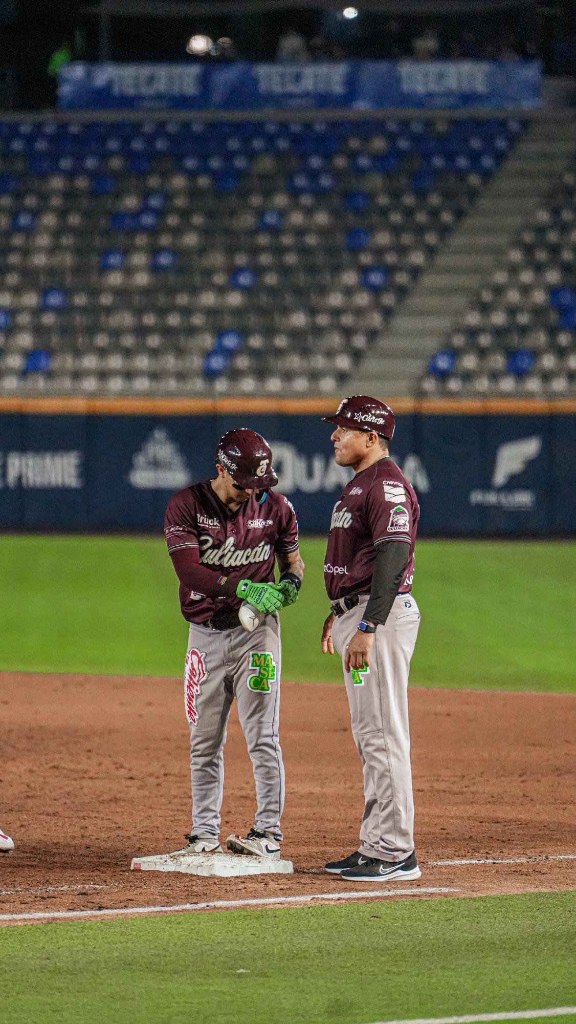 $!Tomateros se lleva un emocionante duelo de volteretas