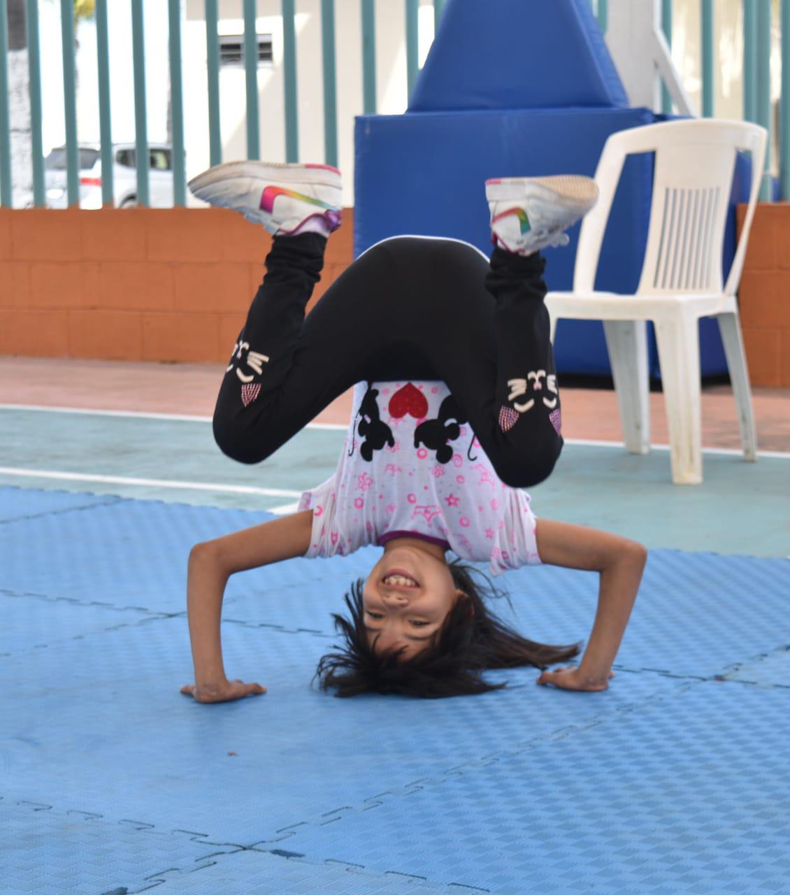 $!B-Boys y B-Girls arman batallas de breaking, en la cancha del Parque Martiniano Carvajal