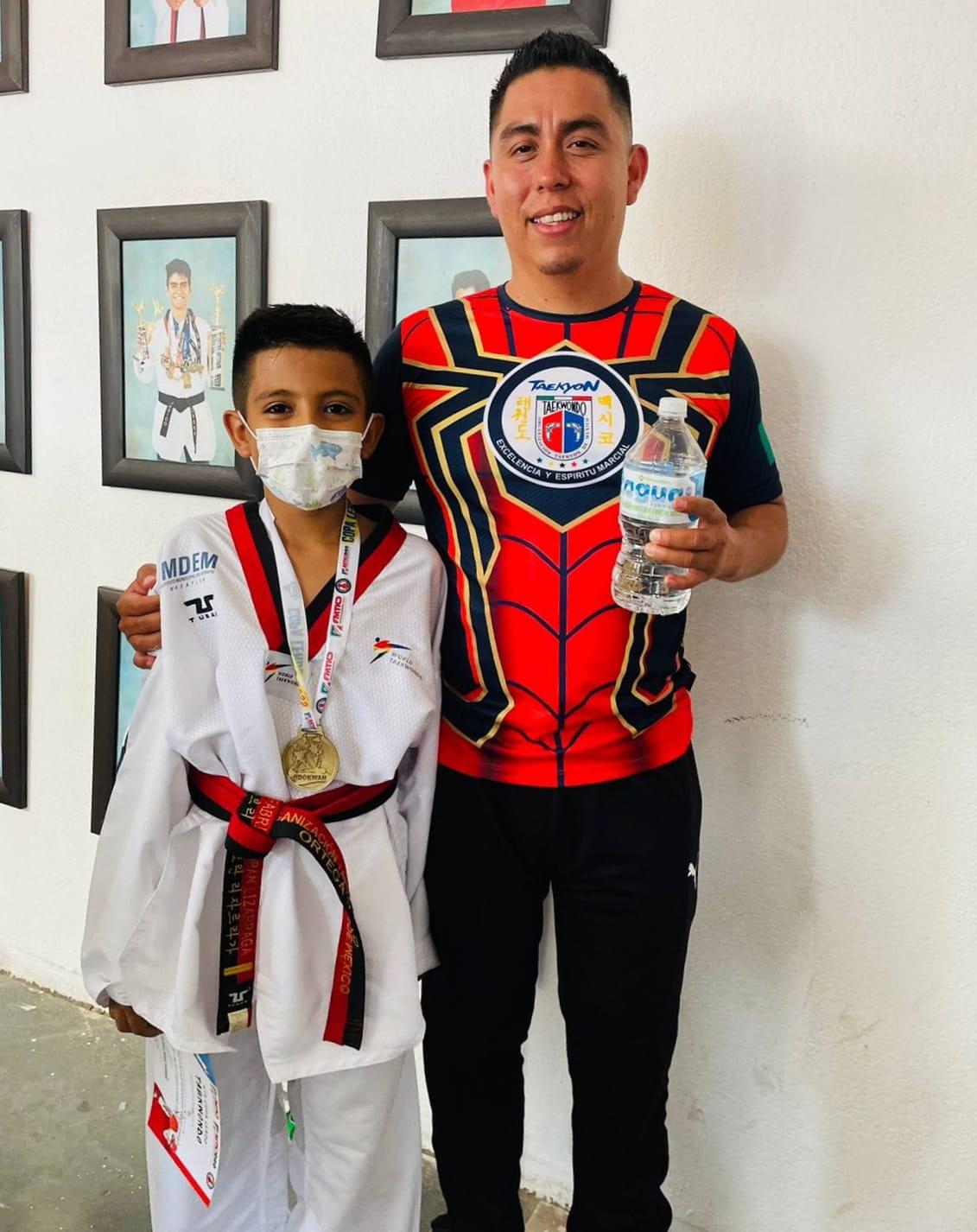 $!Con 16 medallas, taekwondoínes mazatlecos obtienen el tercer lugar en la Copa Lerdo