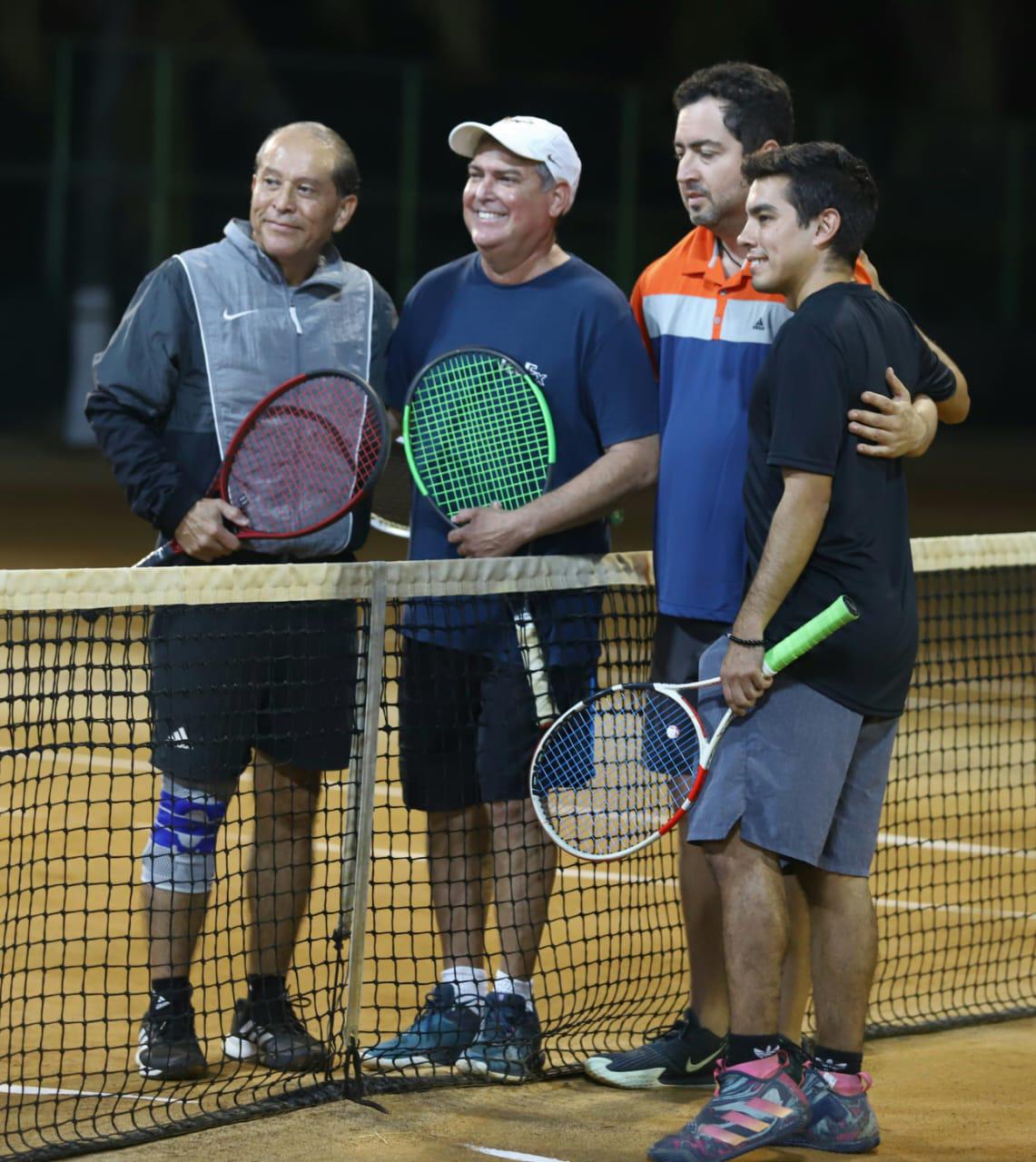 $!Tenistas locales van por el premio mayor en Torneo del Pavo, en Club Muralla