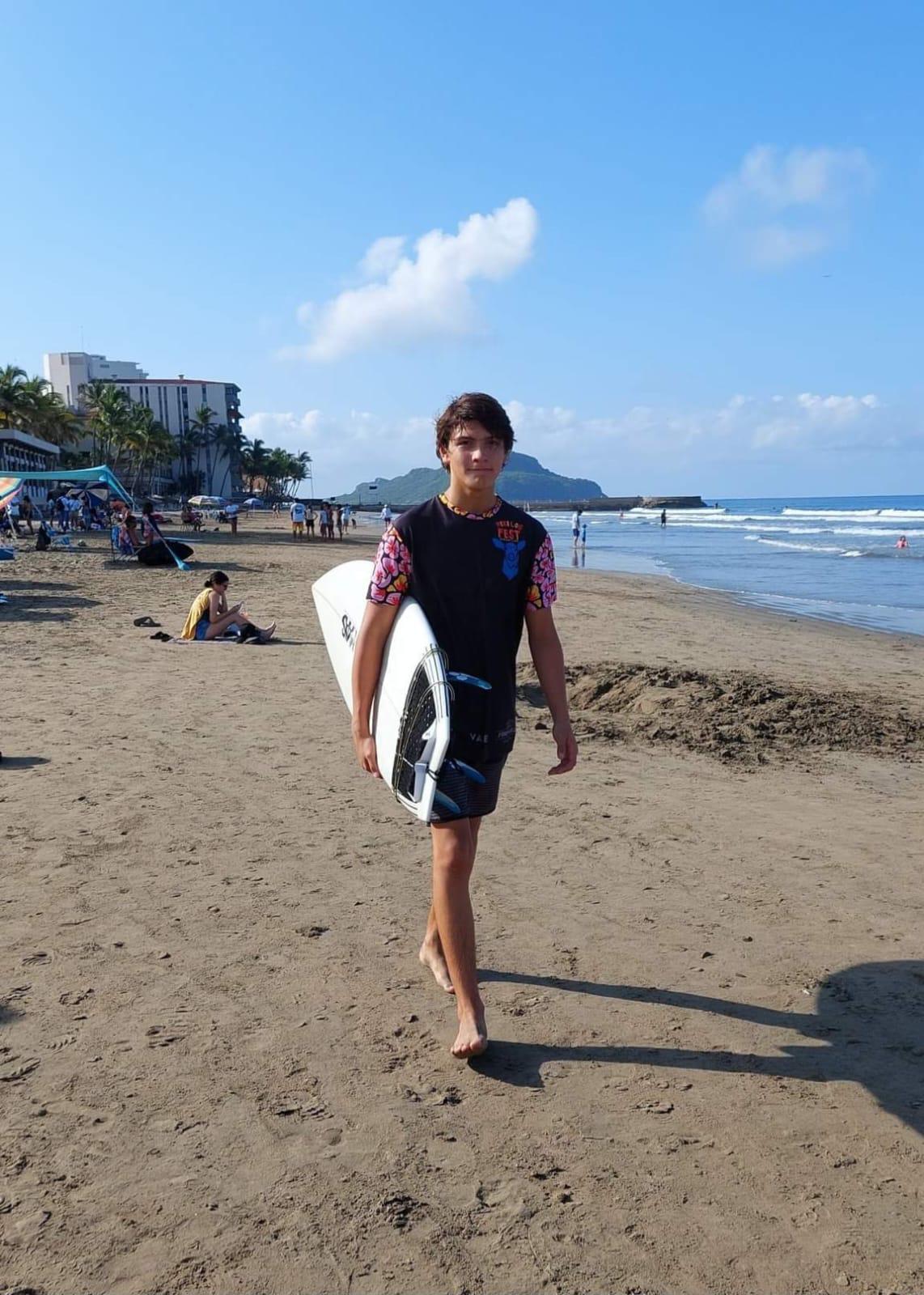 $!Buscan a los mejores surfistas de Mazatlán