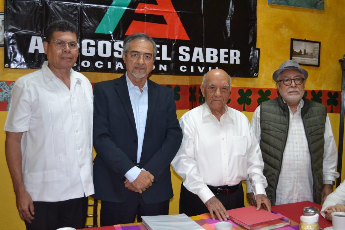 $!El presidente José Magdaleno Espinoza con los ex presidentes Susano Armenta, Gabriel Ayala y Carlos Calderón.