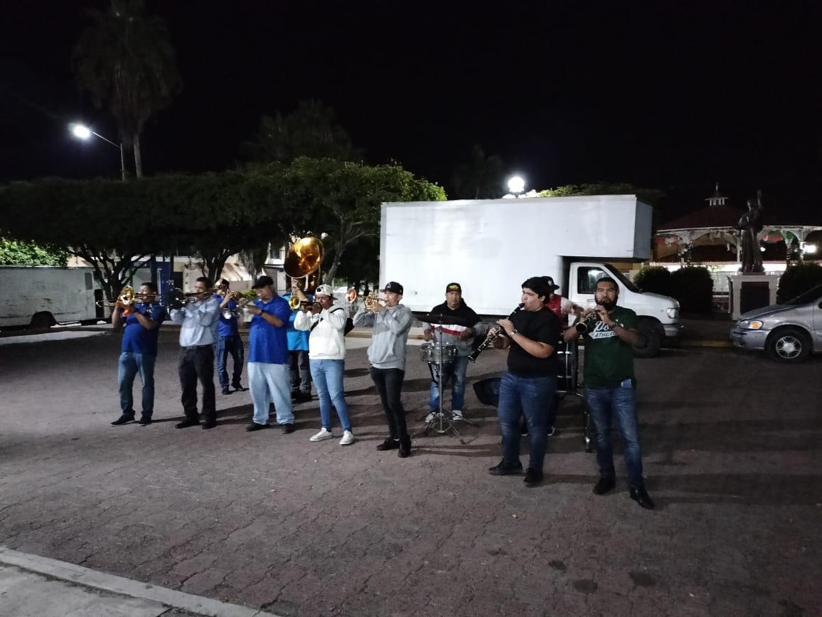 $!Banda La Patrona ofrece serenata de medianoche a Santa Cecilia en Rosario