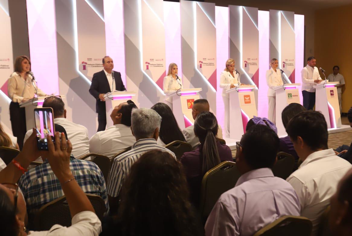 $!Se confrontan candidatos a la Alcaldía de Mazatlán en el debate del IEES