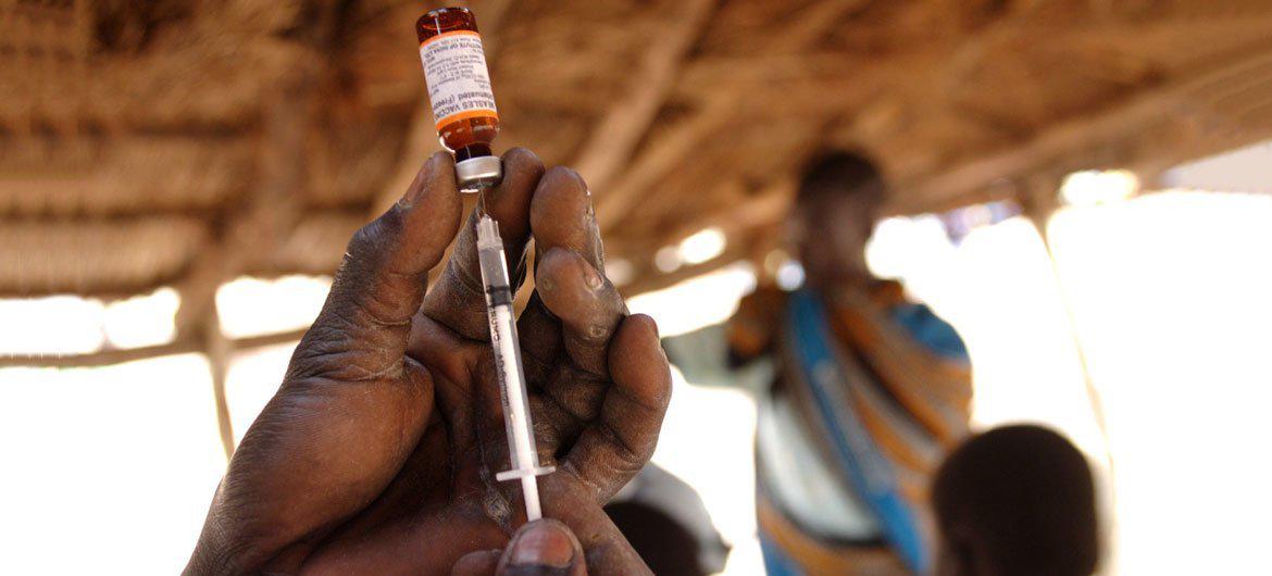 $!A syringe is prepared at a Mass Measles Campaign vaccination site. South Sudan launches a nationwide campaign to protect 2.5 million children against measles. Juba, 4 February 2020 – With the aim of vaccinating 2.5 million children against measles, a nationwide vaccination campaign is kicked off today. The campaign is a cooperation between the Ministry of Health, Gavi, the Vaccine Alliance, the World Health Organization (WHO), UNICEF and other partners. In addition to the vaccine, the children will also receive vitamin A supplement and deworming tablets. The campaign is essential for children’s health in South Sudan, as the country is still battling an unprecedented measles outbreak with over 4 700 confirmed cases and 26 deaths since January 2019 to date. Vaccination is the most effective way to protect children against this very contagious disease. Vitamin A and deworming are crucial for children’s immune system and ability to fight diseases in addition to prevent blindness.