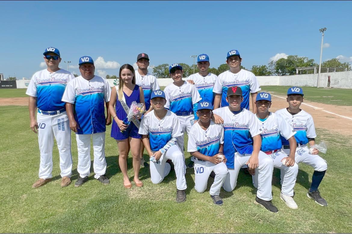 $!Inaugura Alcaldesa Liga de Béisbol Tercera Fuerza ‘Rafael Palomares Rodríguez’, en Escuinapa