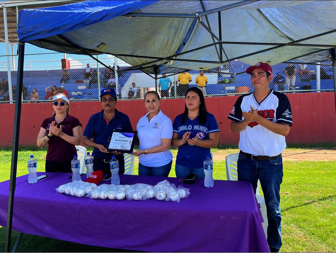 $!Inaugura Alcaldesa Liga de Béisbol Tercera Fuerza ‘Rafael Palomares Rodríguez’, en Escuinapa