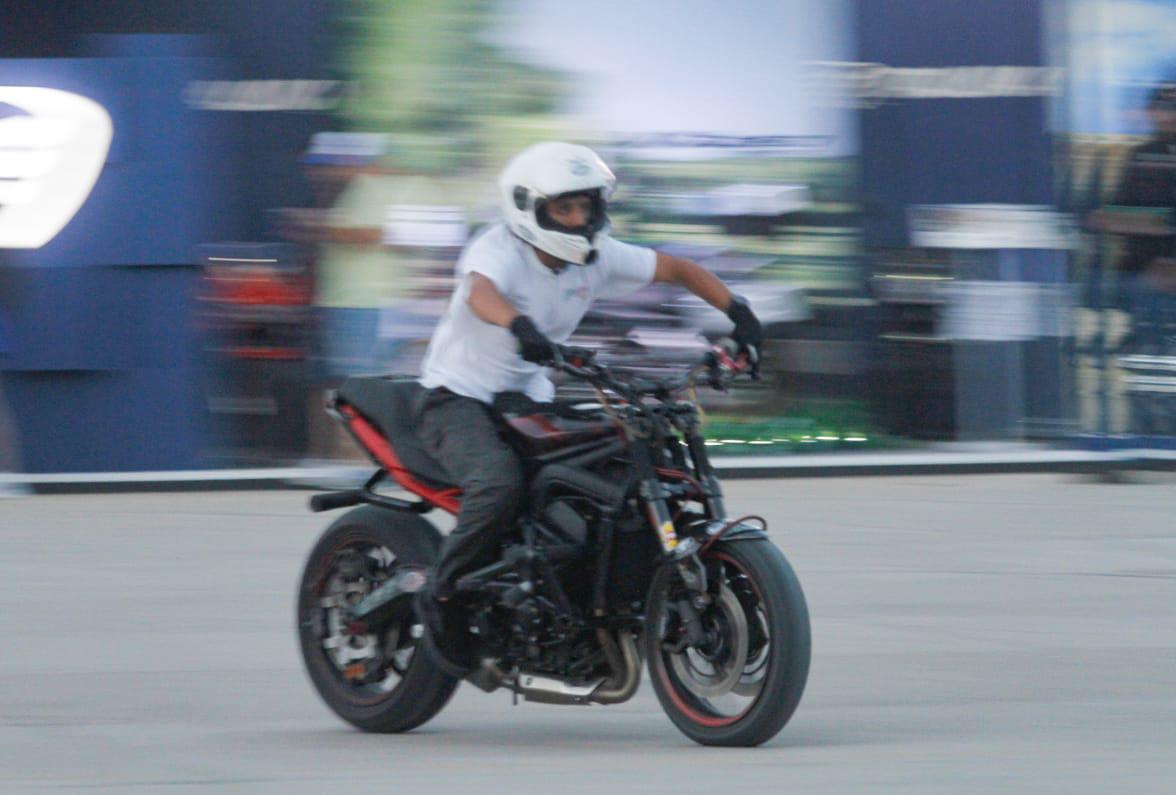 $!Exhiben pilotos acrobacias en Copa Mazatlán Stunt Riders