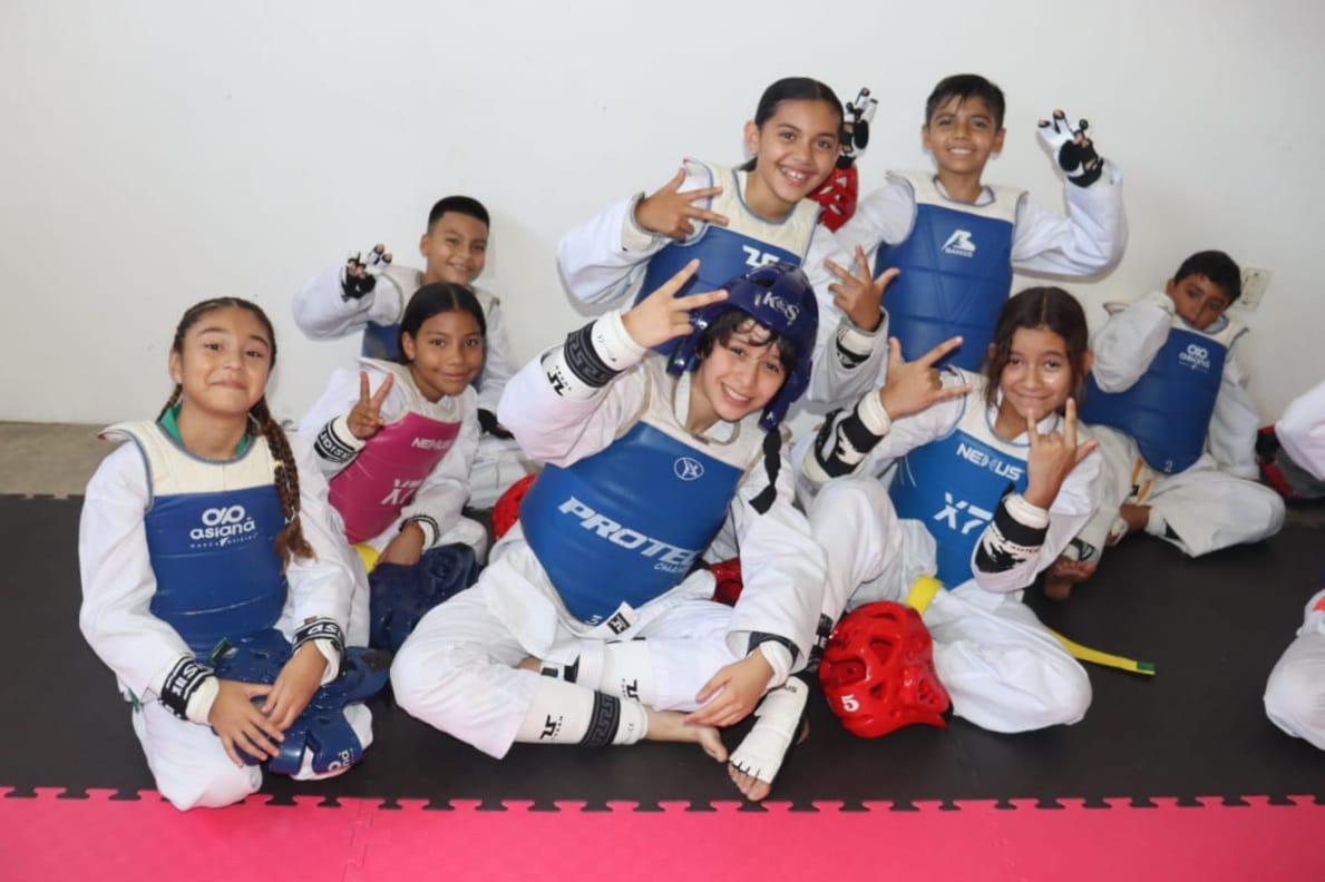 $!Mazatlán reúne a los mejores taekwondoínes de Coahuila y Sinaloa en topes de preparación