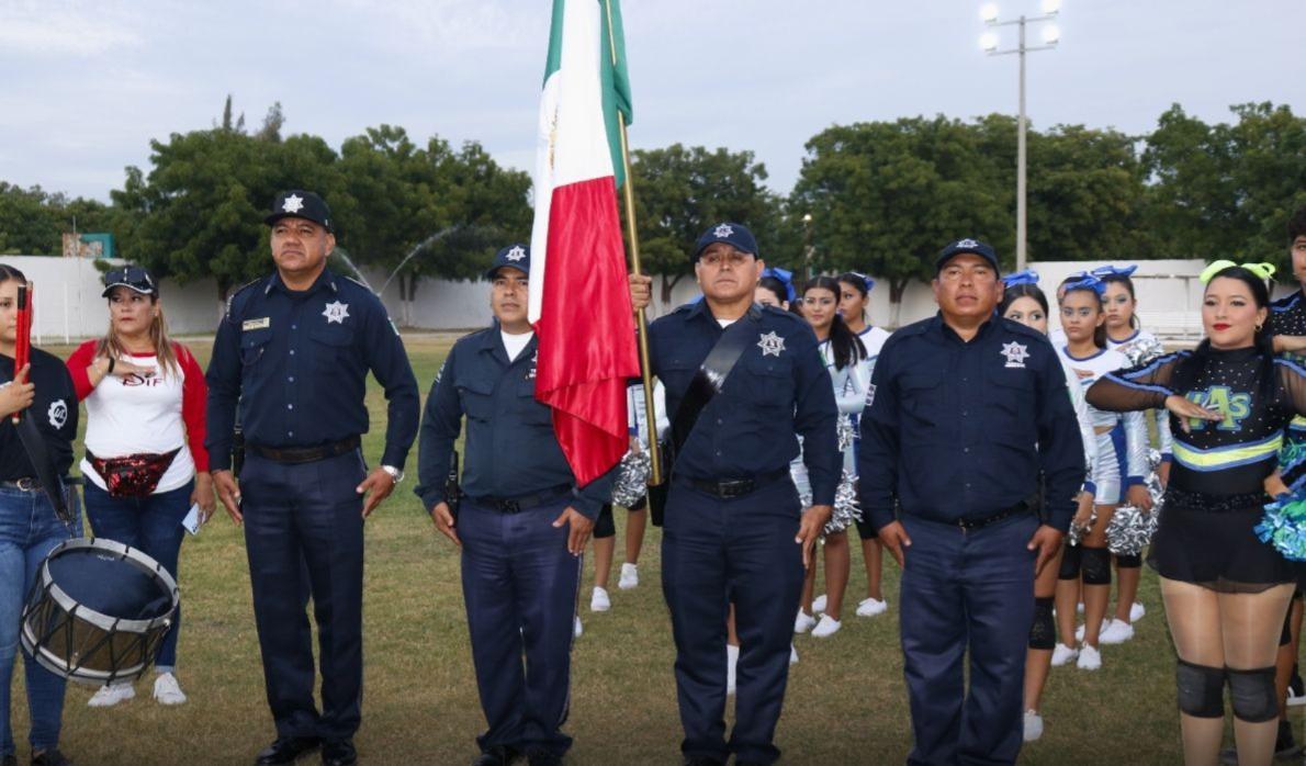 $!Jóvenes muestran su talento en concurso de bandas de guerra y porristas, en Escuinapa