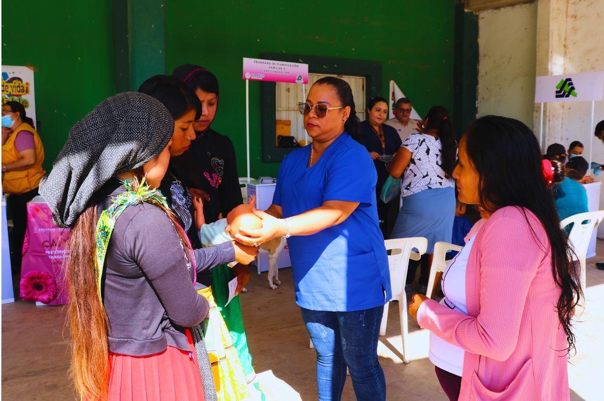 $!Llevan la Feria de la Salud transforma Isla del Bosque, Escuinapa