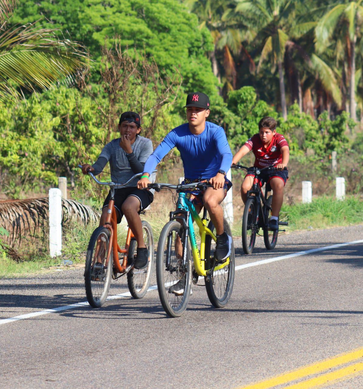 $!Disfrutan más de 50 ciclistas la Rodada 10KM, en la Isla de la Piedra