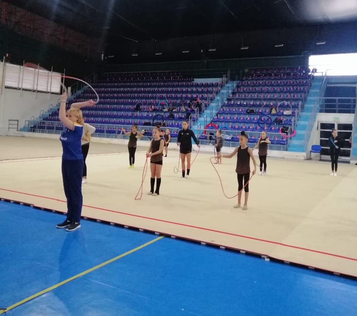 $!Gimnastas mazatlecas conviven con ‘diosas’ del olimpismo, en Guadalajara