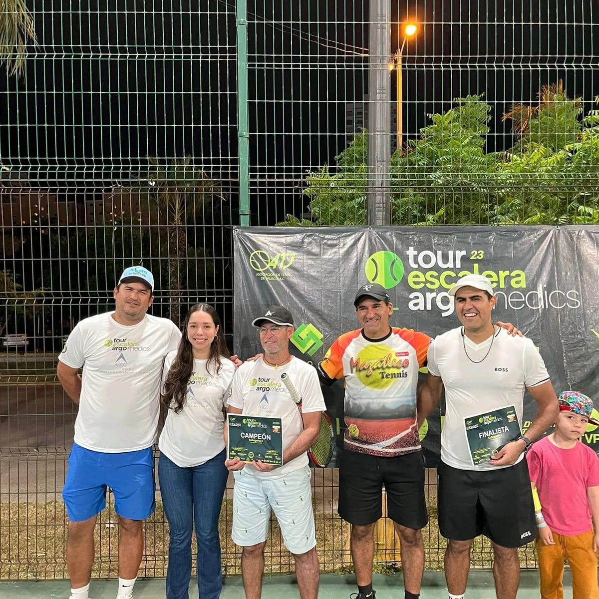 $!Velarde y Lizárraga son campeones de Torneo Escalera Argo Medics