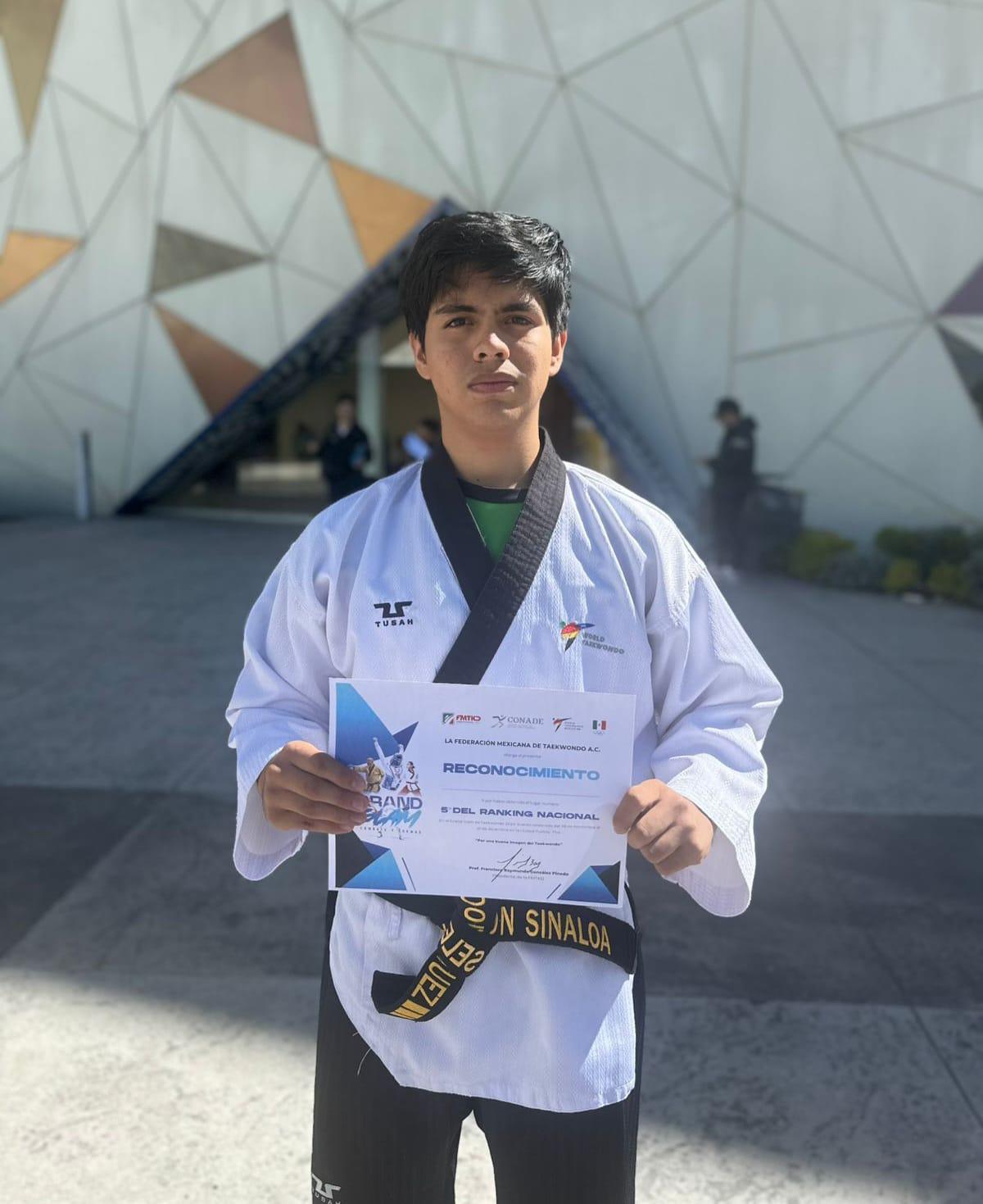 $!Conquista mazatleco, Nery Frías, la medalla de bronce en el Grand Slam México de taekwondo