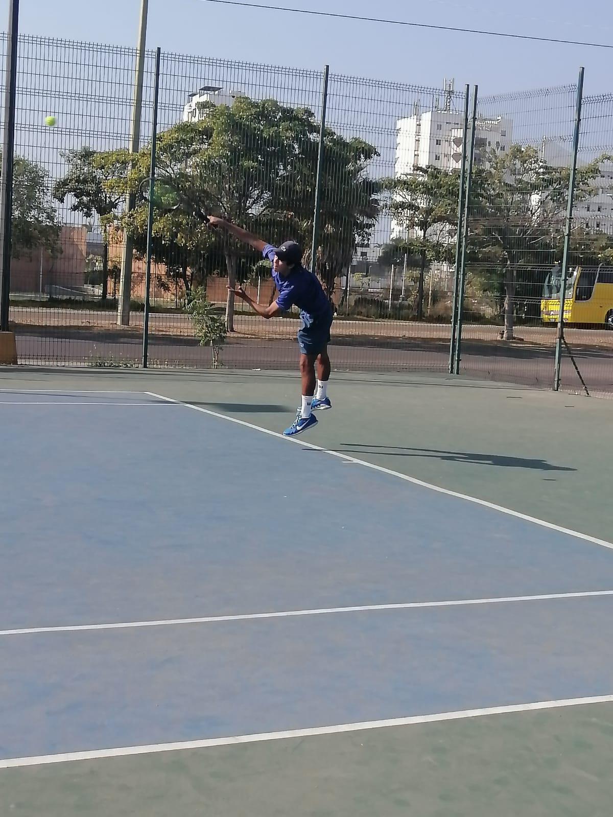 $!Rodrigo Morales da el cerrojazo a Tenis Escalera Garley