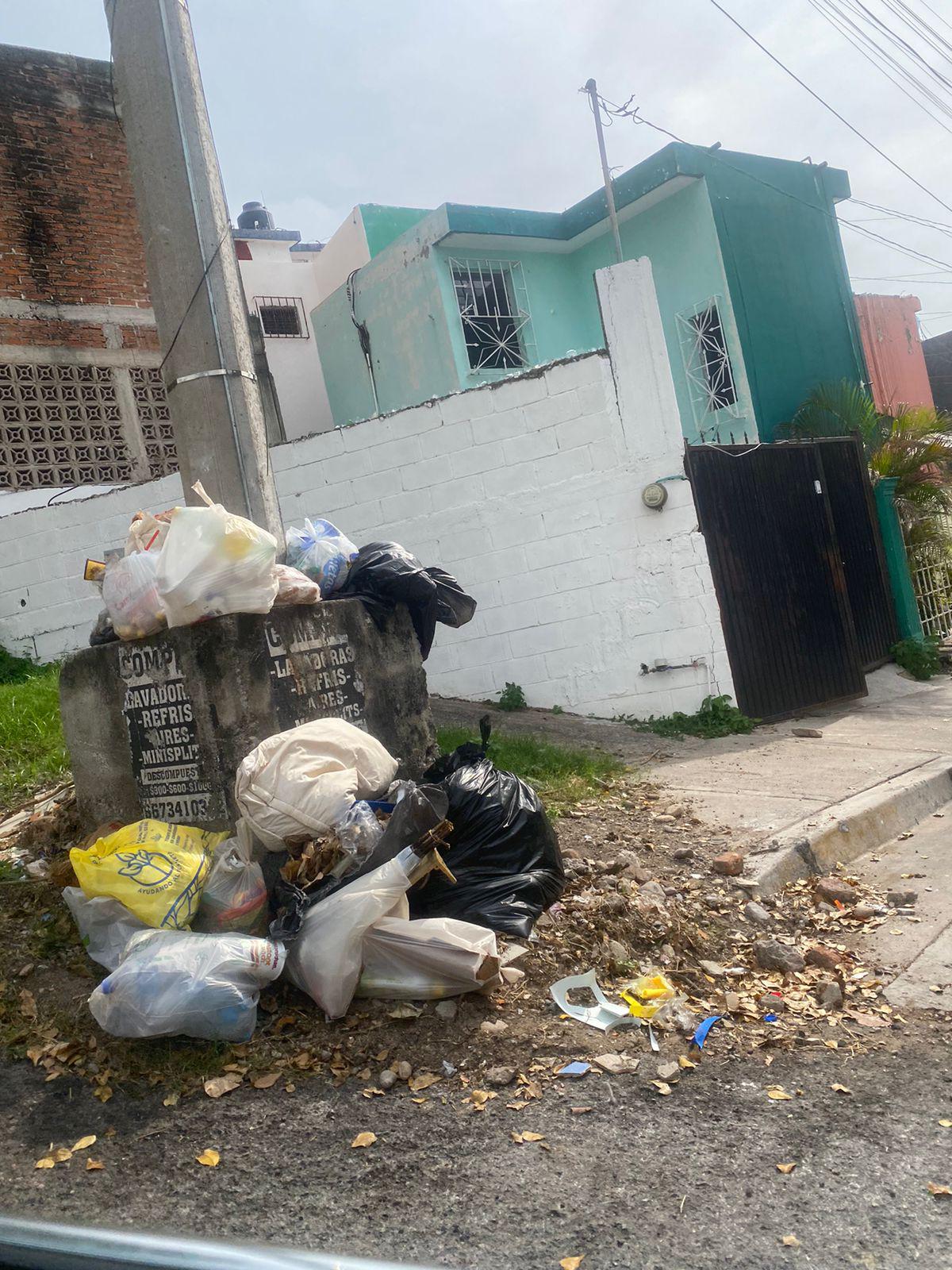 $!En colonias de Culiacán no han recolectado la basura, denuncian vecinos, tras jornada violenta