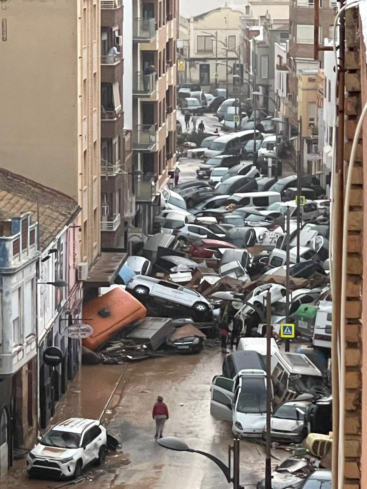 $!Mueren al menos 72 personas tras inundaciones en Valencia, en España