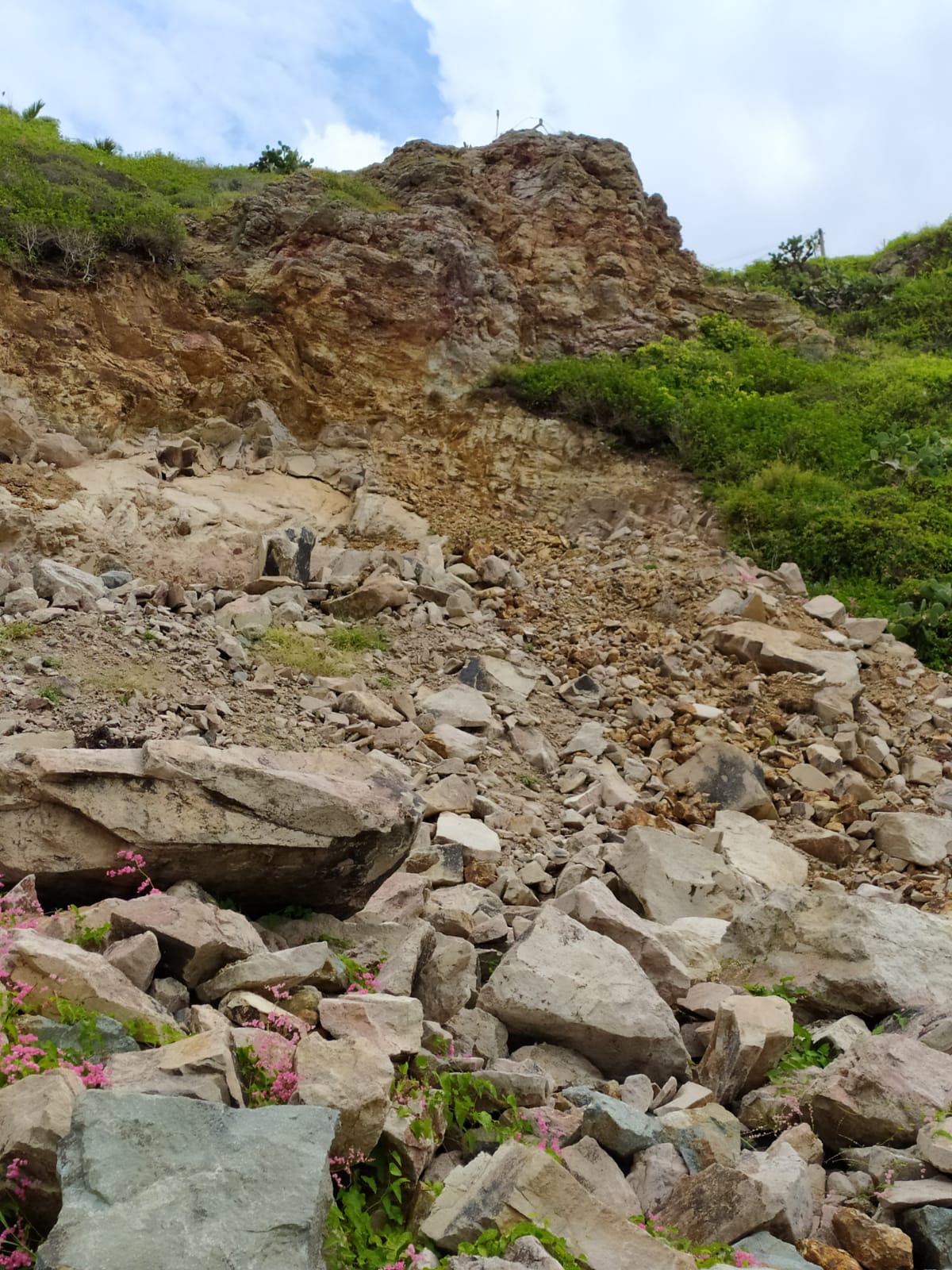 $!Cerros en Mazatlán, vivir con el peligro al lado