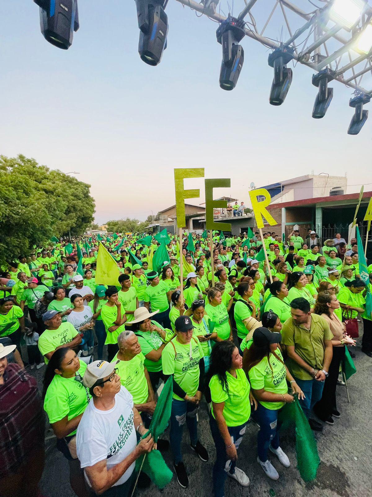 $!Félix Crespo Osuna cierra su campaña en Escuinapa