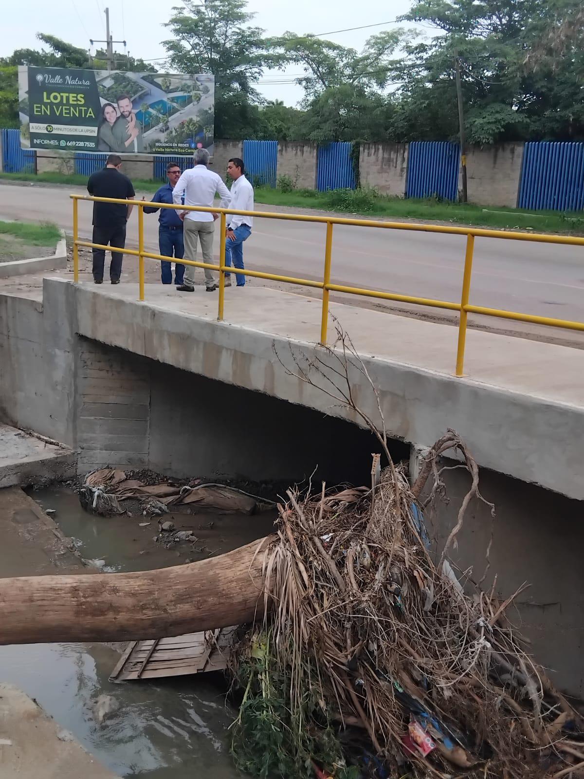 $!Reparan tubería dañada y reinician suministro de agua en El Conchi y ocho colonias