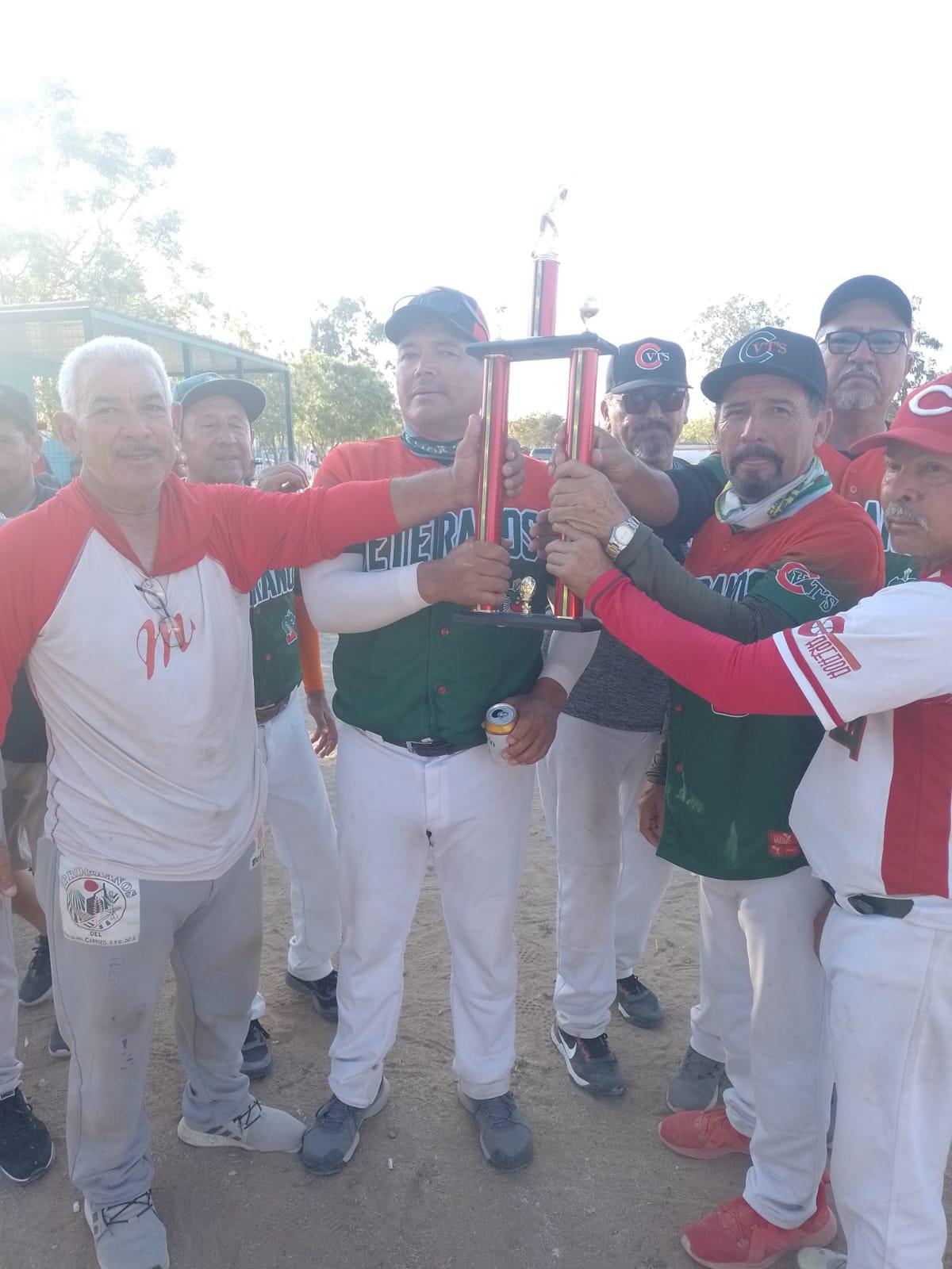 $!Parten a Chihuahua y Culiacán los títulos de campeones del Torneo de Beisbol Samay’s