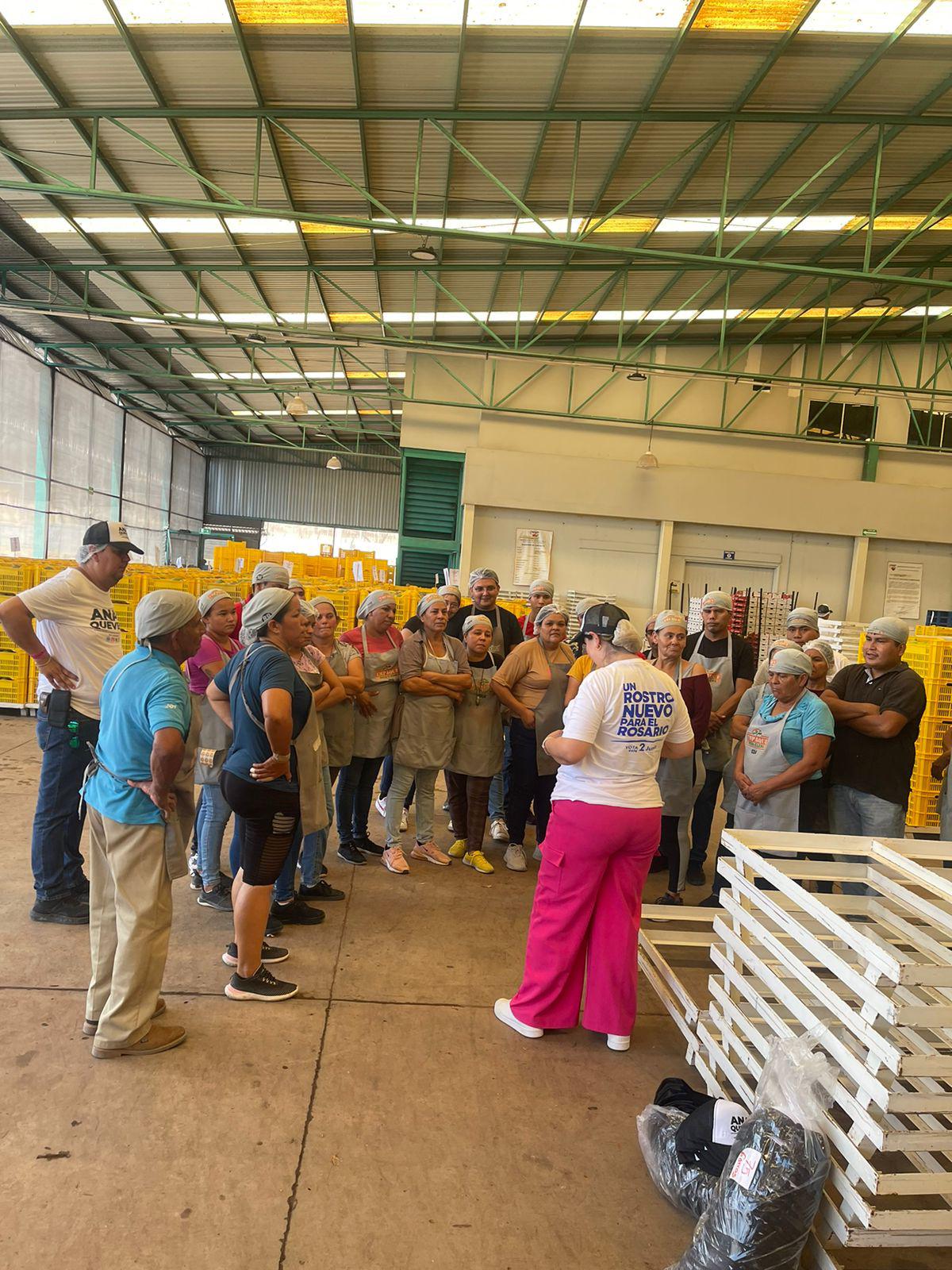 $!Reconoce Ana Quevedo labor de trabajadores y empresarios en economía de Rosario