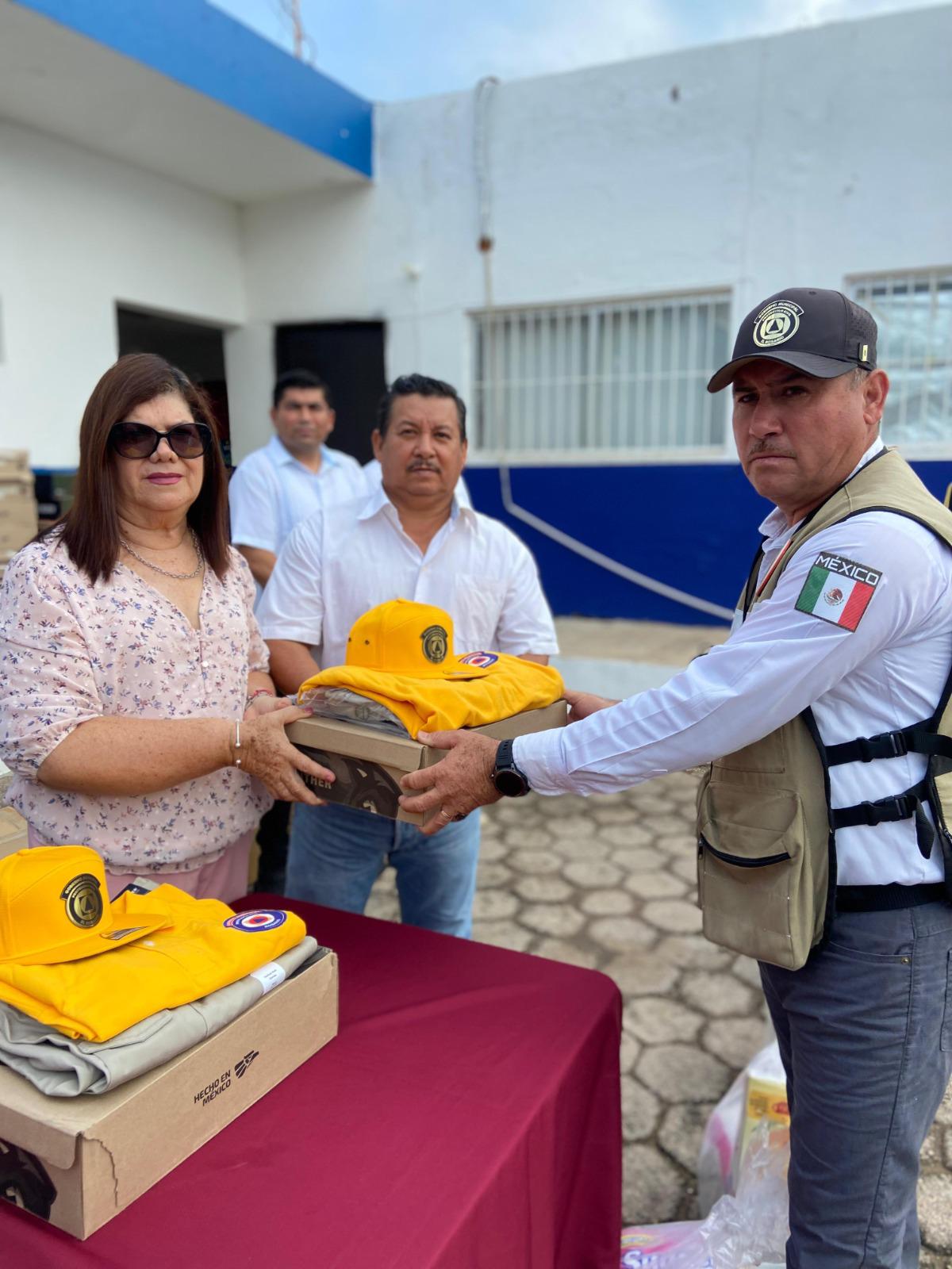 $!Elementos de Seguridad Pública en Rosario reciben uniformes nuevos