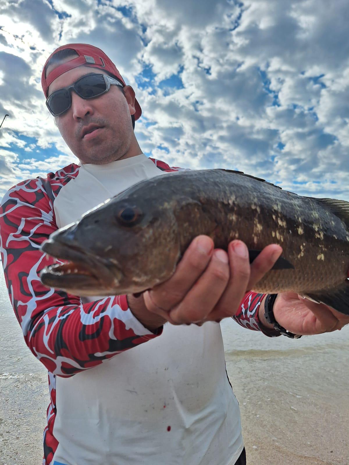 $!Disfrutan kayakistas de la pesca deportiva en mar abierto