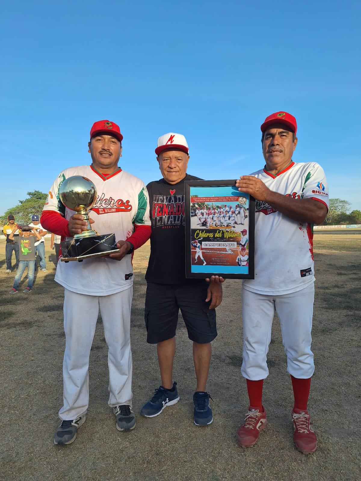 $!En duelo de poder, Chileros de El Walamo se corona campeón de la Río Presidio