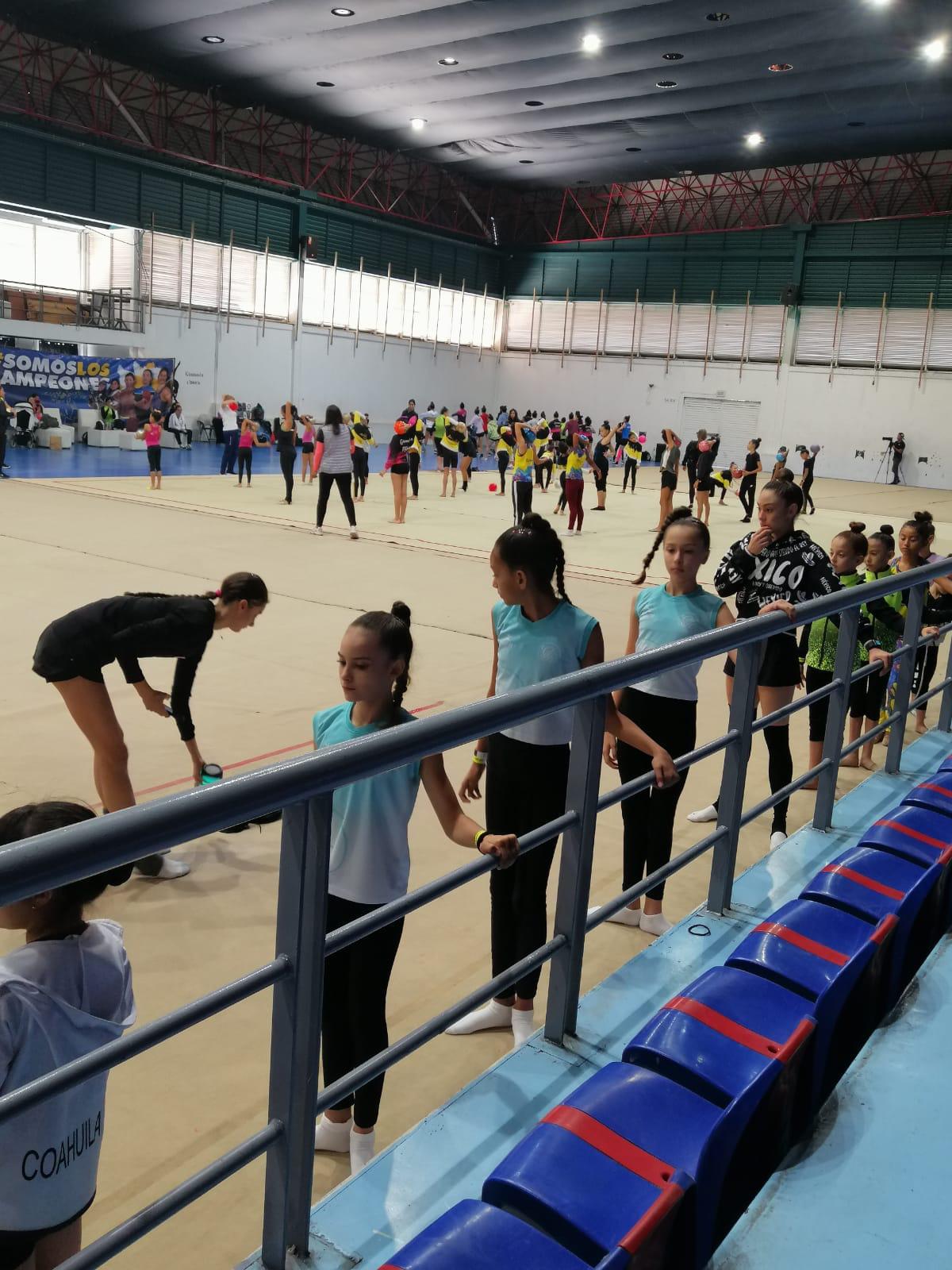 $!Gimnastas mazatlecas conviven con ‘diosas’ del olimpismo, en Guadalajara