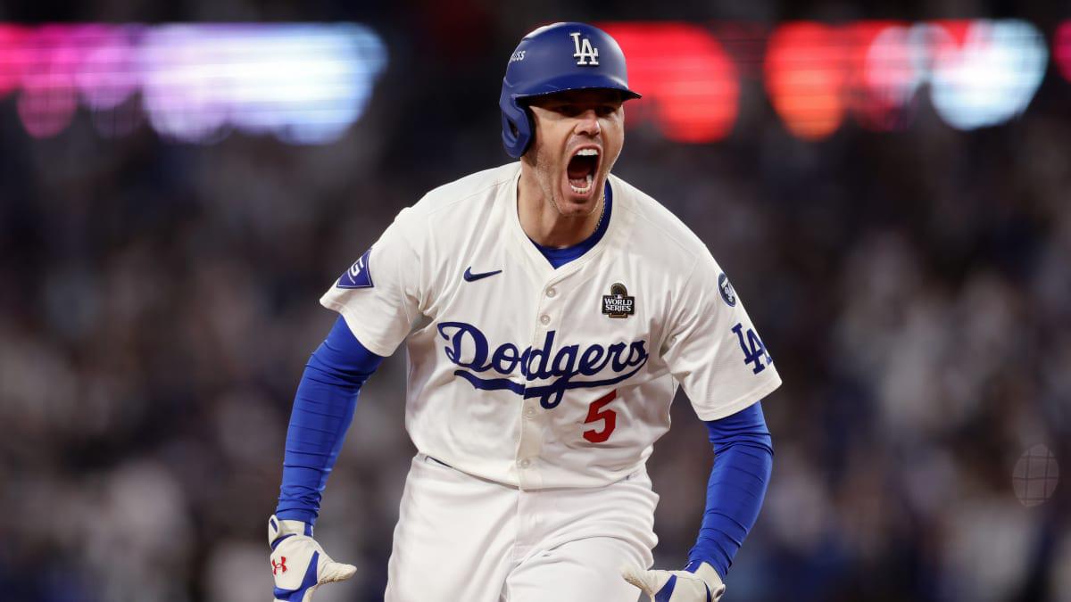 $!Grand slam de Freeman en la décima da victoria a Dodgers ante Yanquis en J1 de la Serie Mundial