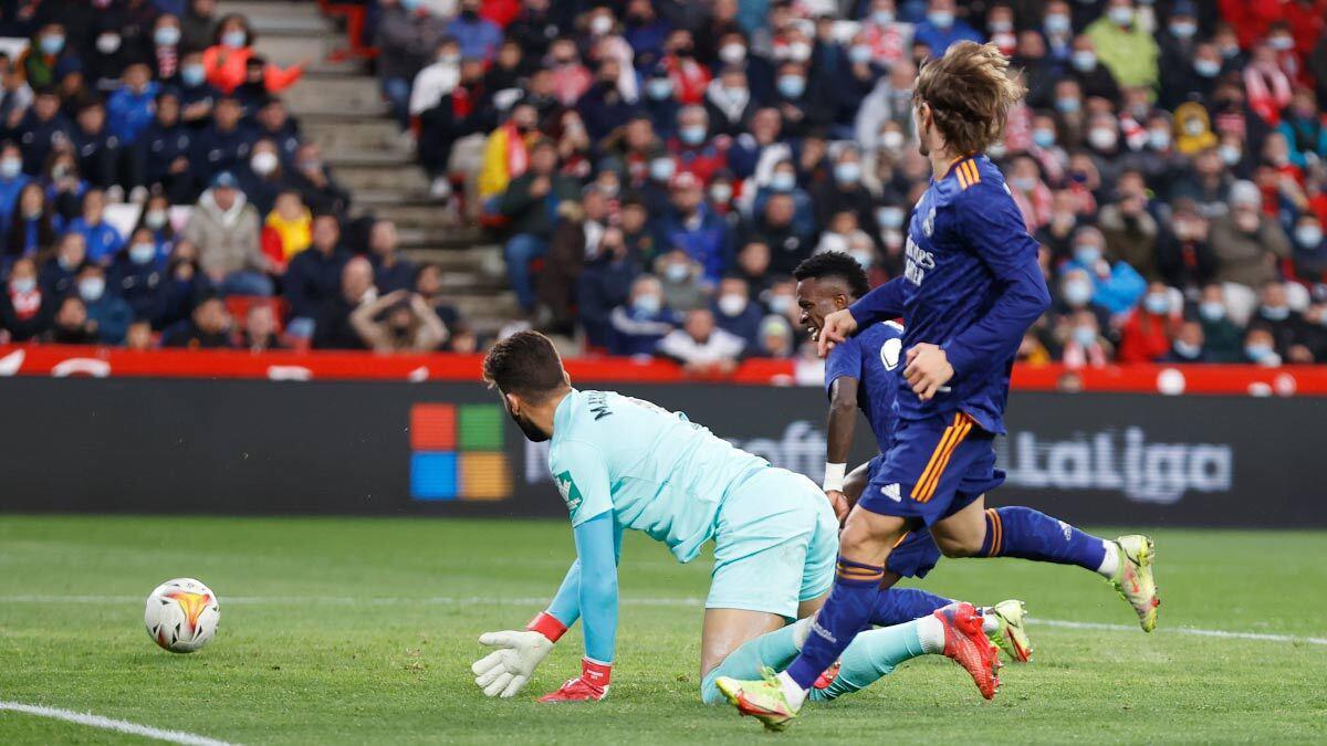 $!El Real Madrid retoma el liderato de la Liga española al vencer 4-1 al Granada