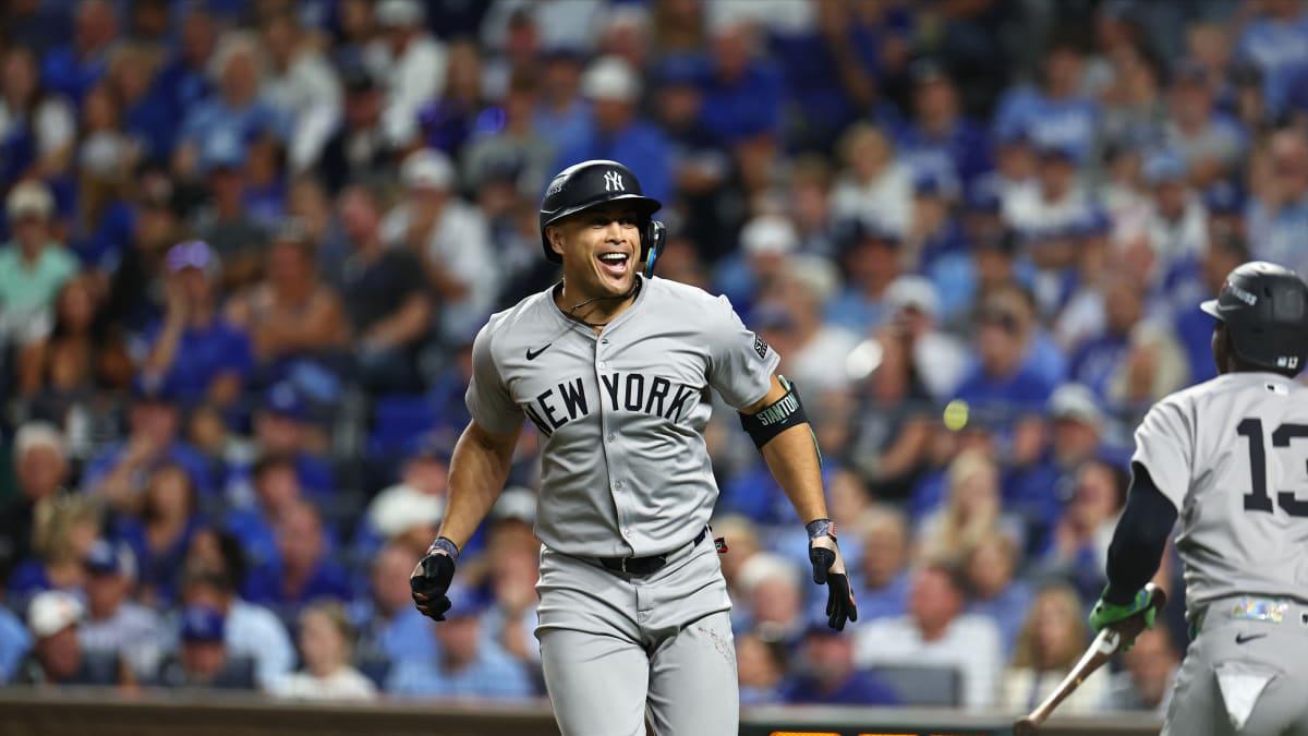 $!Yanquis se llevan el Juego 3 en Kansas City con tablazo decisivo de Stanton