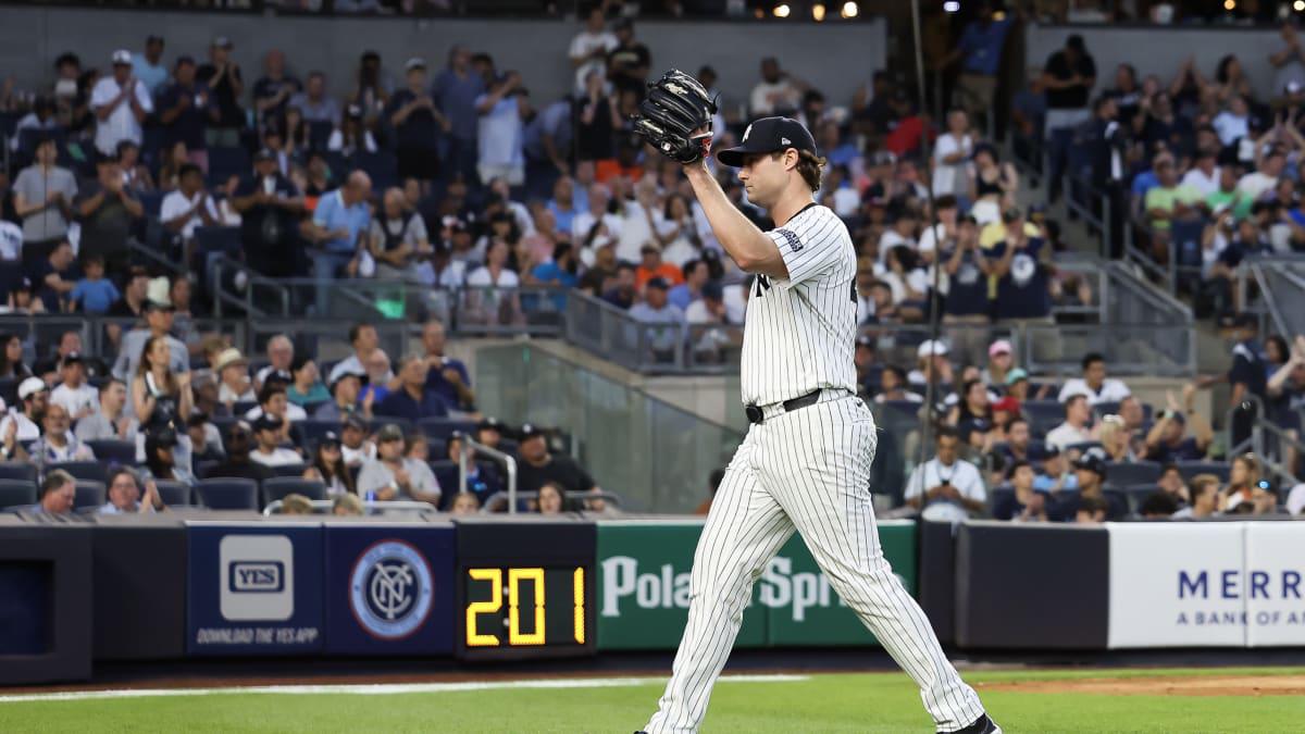 $!Salvajada de Ramón Urías en el Yankee Stadium por los Orioles