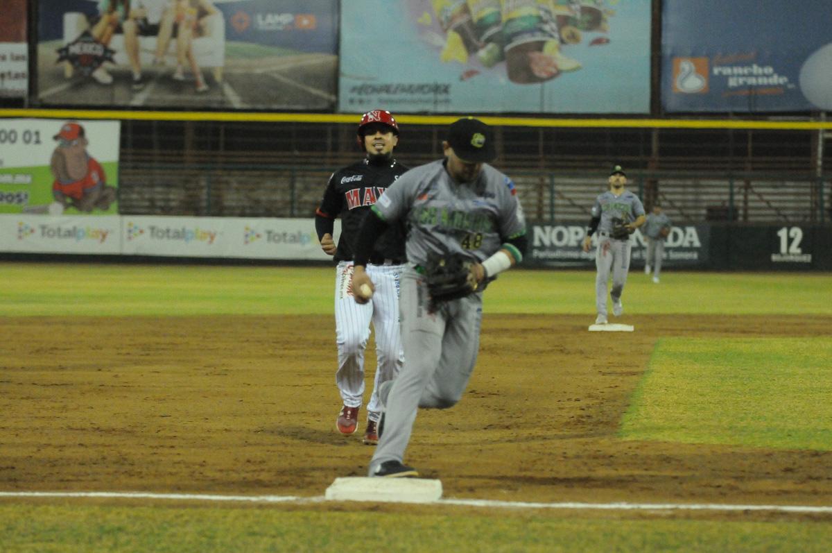 $!Legión extranjera de Cañeros resuelve el juego en Navojoa